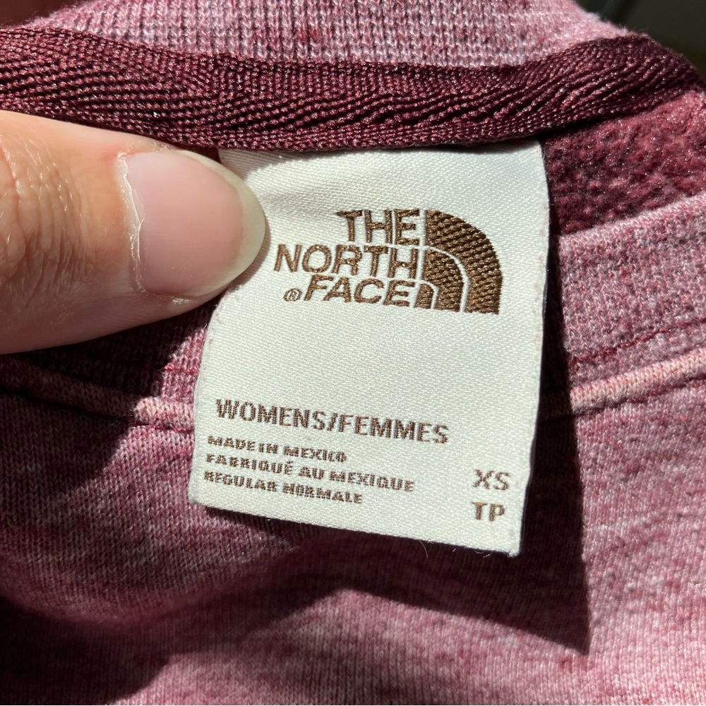 The North Face | Heritage Crew Neck Patch Sweatshirt - Picture 6 of 7